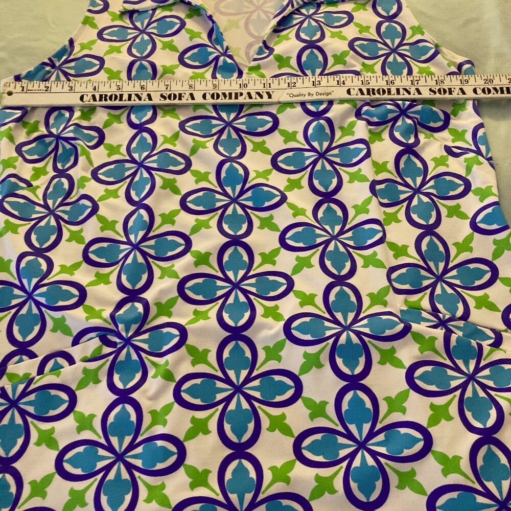 Katherine Way sleevess, v-neck dress with pockets